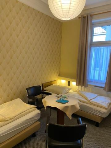 Alpha Hotel Garni Гамбург Экстерьер фото